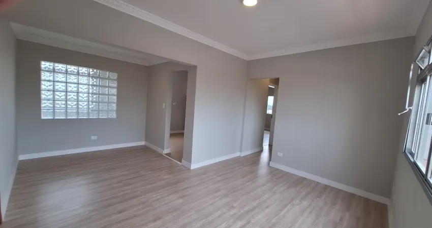 Apartamento reformado com 2 quartos em um dos bairros mais tranquilos de sp