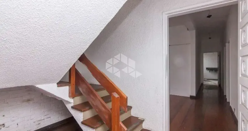 Casa com 3 quartos à venda na Rua Luiz Cosme, 328, Passo da Areia, Porto Alegre