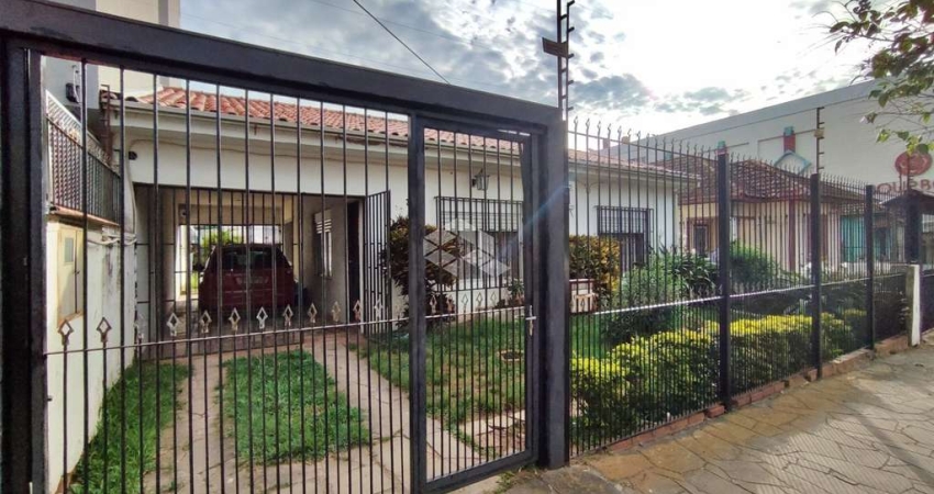 Casa com 2 quartos à venda na Rua Oito de Julho, 35, Jardim Botânico, Porto Alegre
