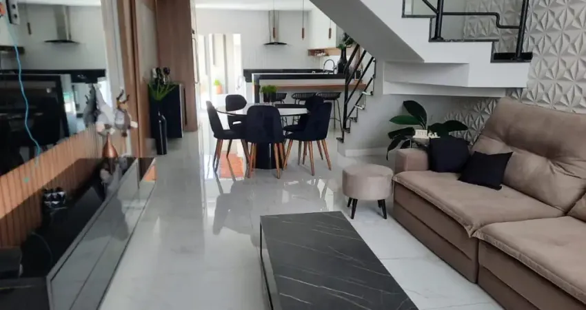 Sobra com 4 dormitórios. Sendo 2 suites com ar condicionado e moveis planejados