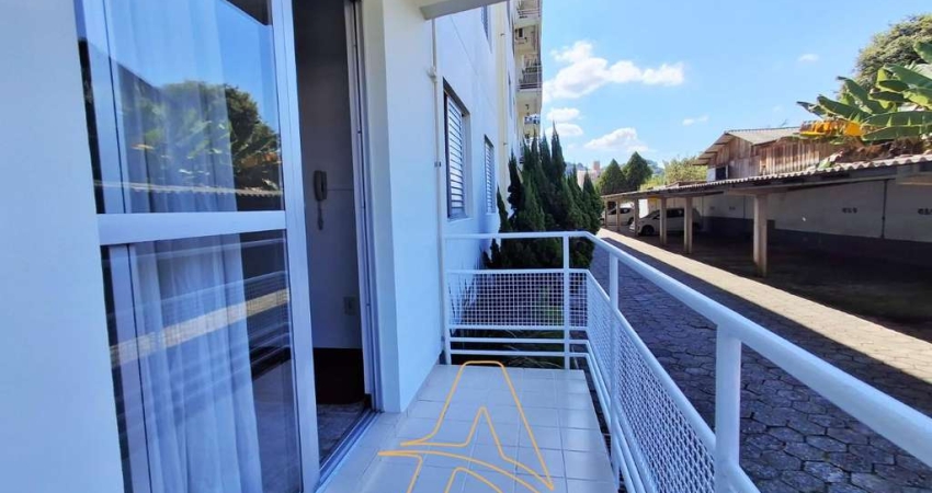 Apartamento de 03 Dormitórios no bairro Água Verde - Blumenau/ SC