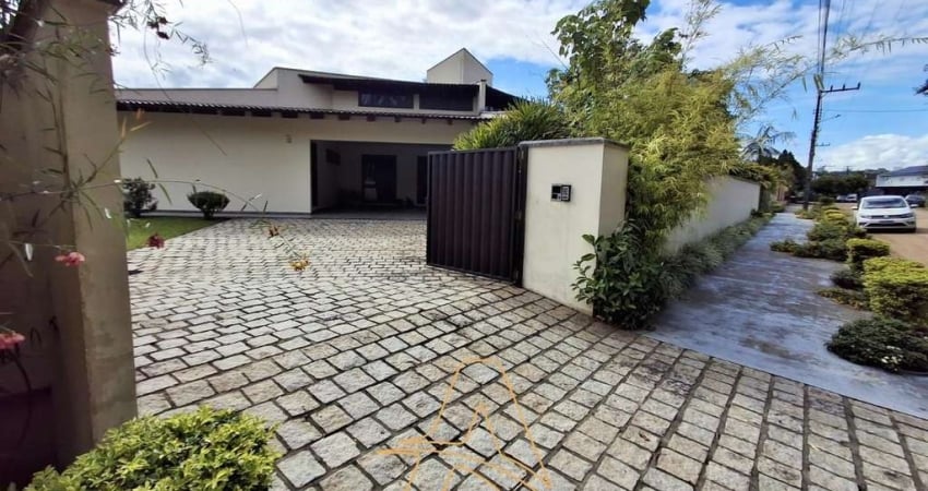 Casa com 04 Dormitórios no Bairro Padre Martinho Stein Timbó/ SC
