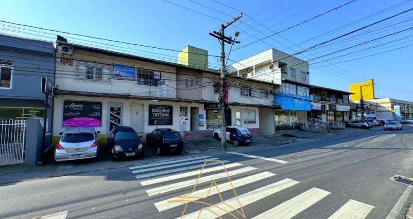 Oportunidade de Investimento Sala Comercial no Bairro Água Verde com Garagem
