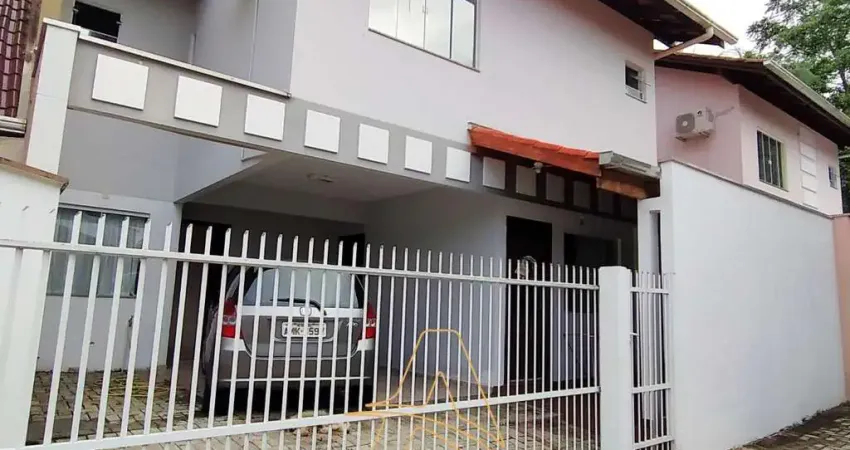 Casa com 3 quartos à venda no Velha, Blumenau 