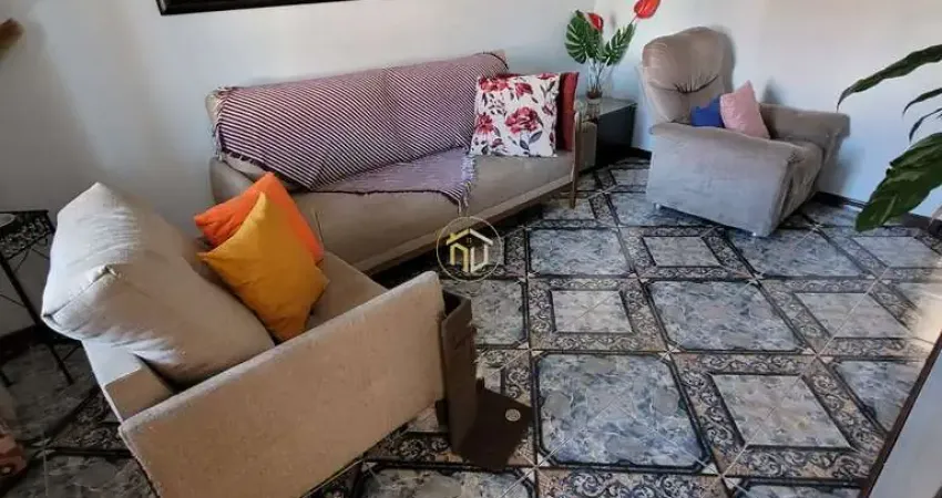 Casa Sobrado Espaçosa à Venda com 3 Dormitórios e Suíte, Área Gourmet e Mais!