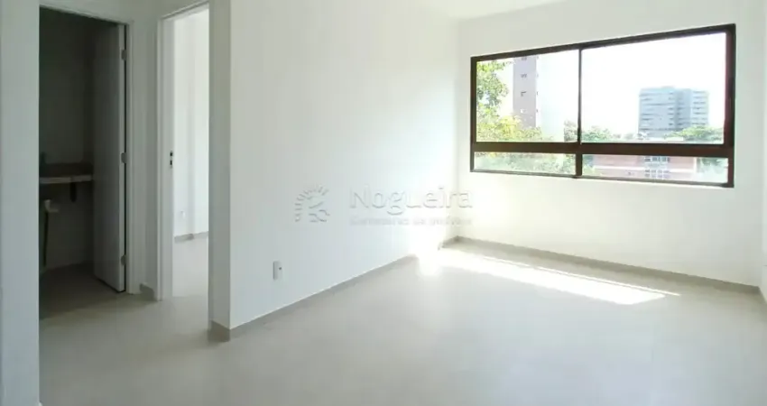 Excelente flat localizado no bairro do Parnamirim, com 30,28m² de área útil.