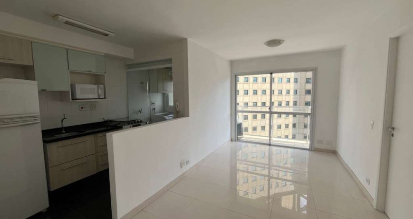 Apartamento tipo para locação em Moema com 1 quarto, sendo 1 suíte, 45m²
