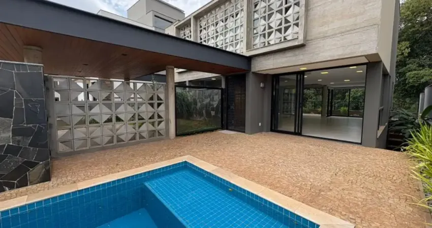 Casa moderna e sofisticada com piscina no alphaville ii – londrina/pr