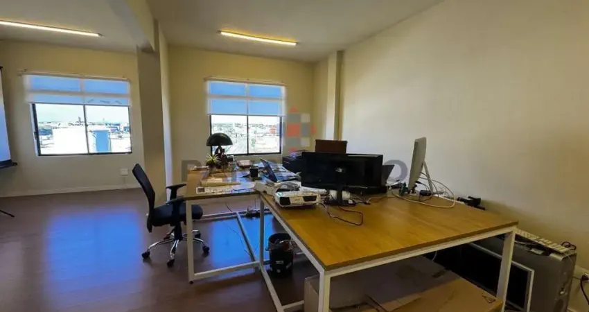 Sala comercial com 5 salas à venda na Avenida da República, 4370-3, Parolin, Curitiba