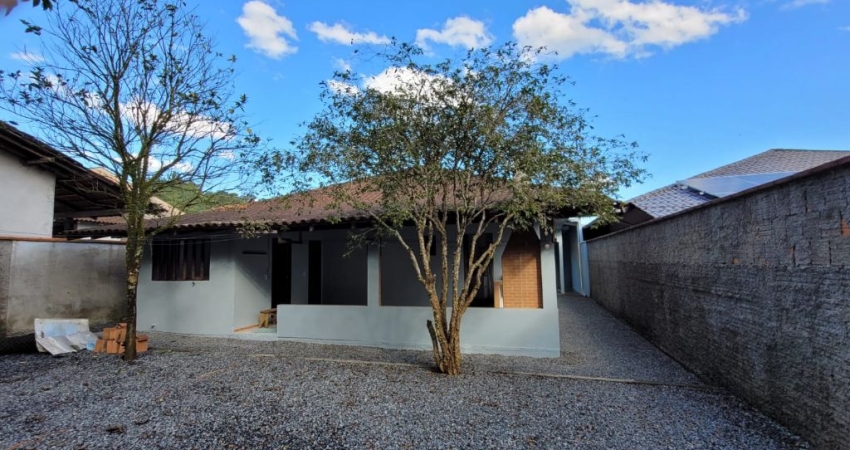 Casa com 4 quartos à venda na Rua Sebastião Jonck, 48, Vila Nova, Joinville