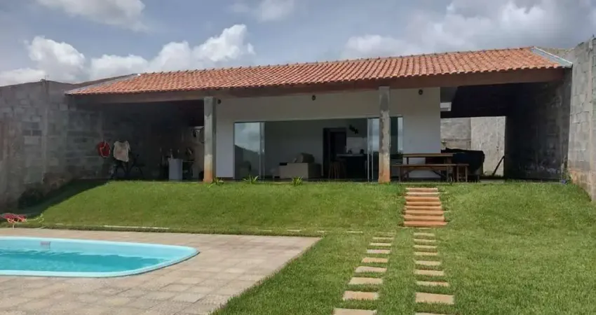 Casa à venda na cidade de Alfenas-MG