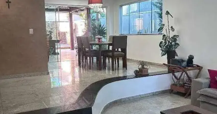 Casa com 4 quartos à venda na Rua Madri 2, Jardins Madri, Goiânia