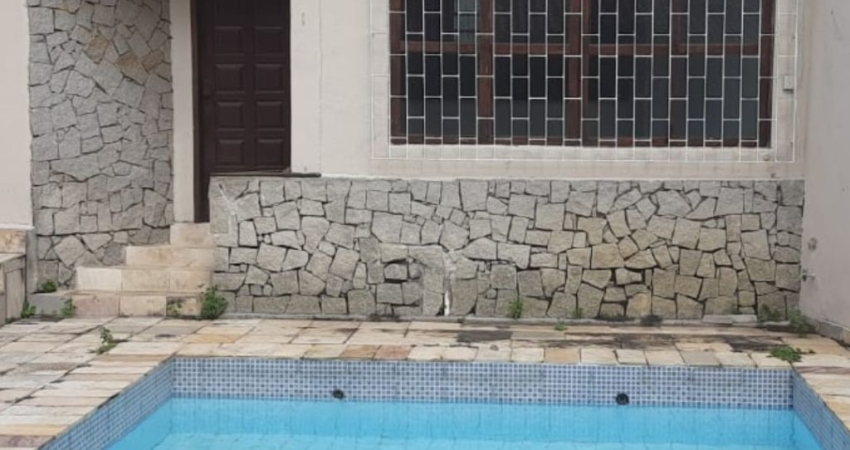 Casa bi familiar Jardim Guanabara