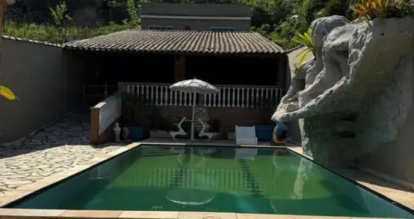 Casa Triplex em Guaratiba