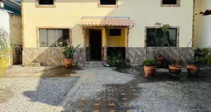 Casa no condomínio Vale das Palmeiras