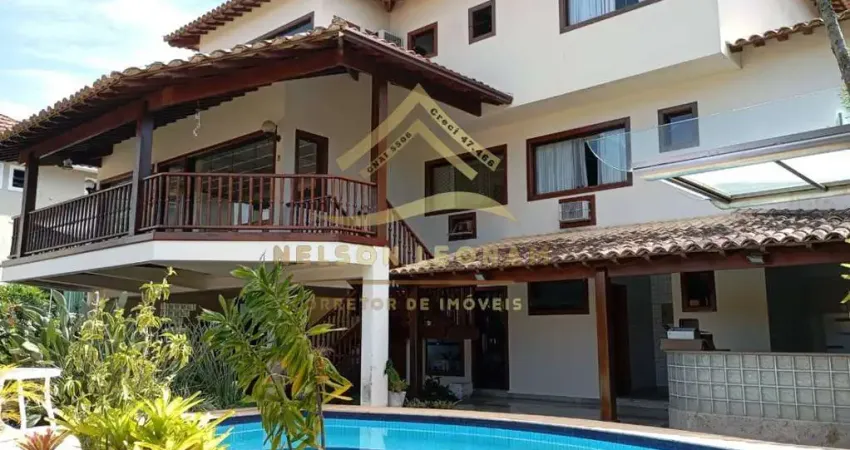 Magnífica Casa com 7 Quartos no Condomínio Ubá Piratininga