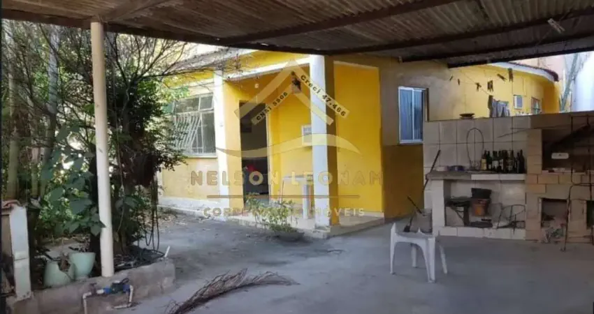 Casa à venda em Niterói, Santa Rosa
