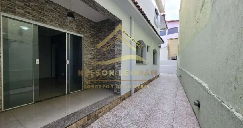 Casa Térrea à Venda no Rocha, São Gonçalo - Charme, Conforto e Quintal!