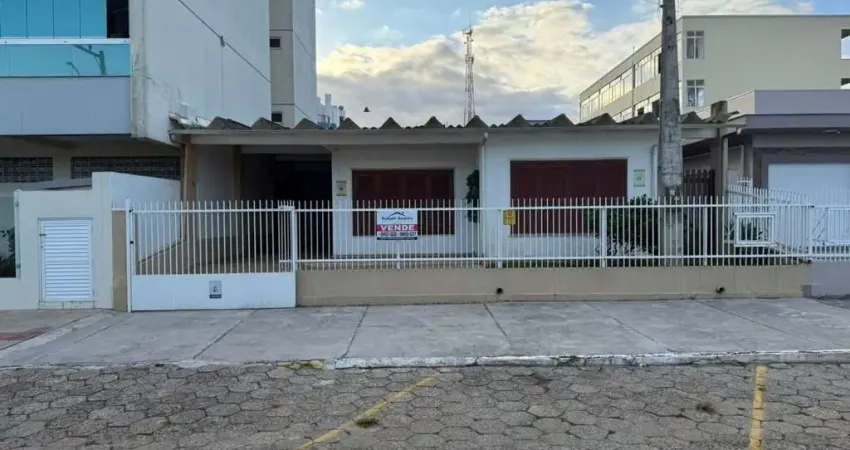 Casa com 5 dormitórios à venda, 188 m² por R$ 850.000,00 - Centro - Balneário Arroio do Silva/SC