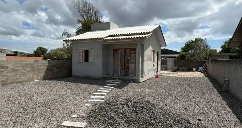 Casa com 2 dormitórios à venda, 42 m² por R$ 260.000,00 - Golfinhos - Balneário Arroio do Silva/SC
