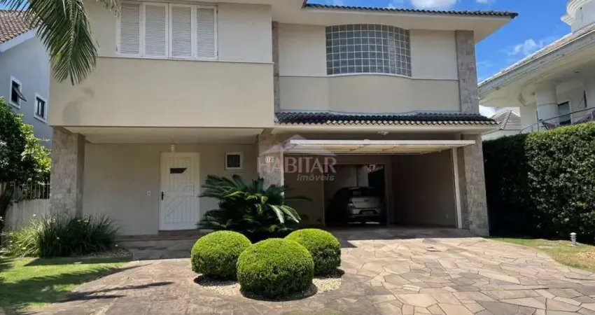 SOBRADO EM CONDOMINIO FECHADO COM 350 m² COM 4 SUITES