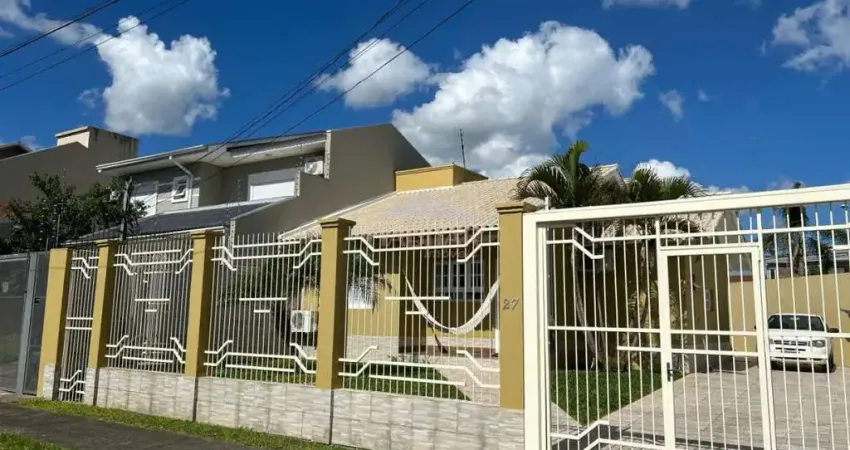 Casa com 3 quartos à venda na Rua Apus, 27, Moinhos De Vento, Canoas