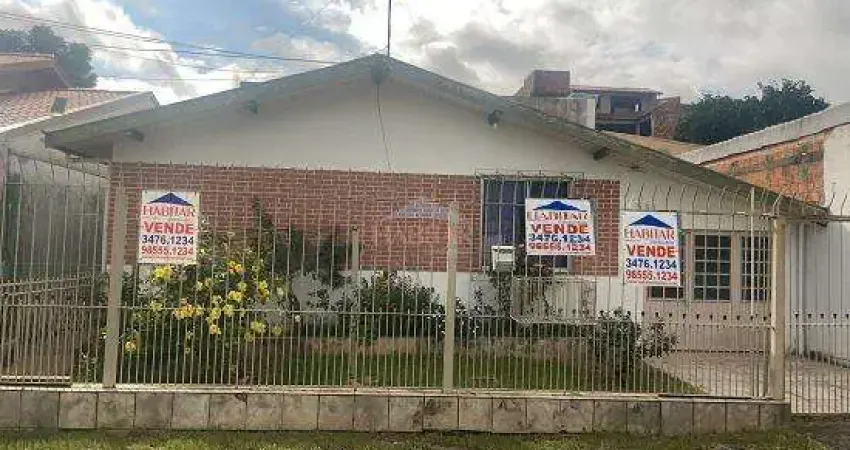 Casa à venda na Rua Oscar Pedro Kulzer, 533, Hércules, Canoas