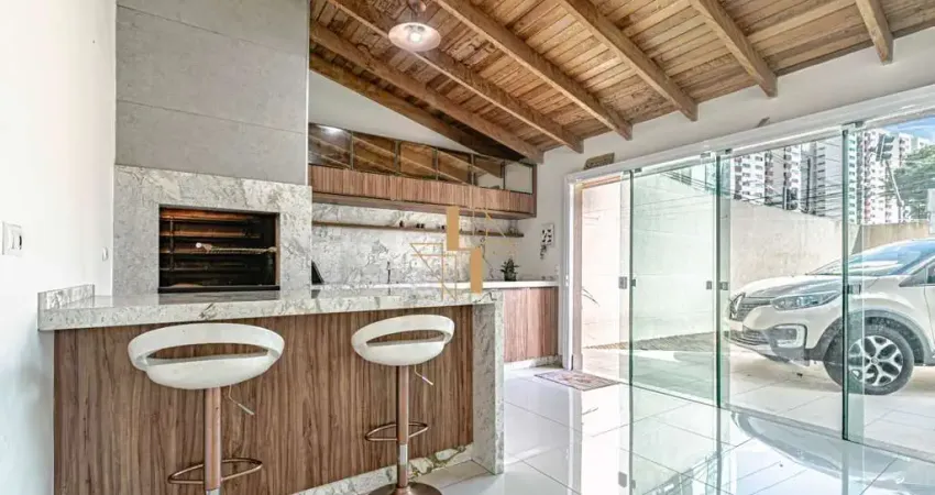 Sobrado com 3 dormitórios à venda, 189 m² por R$ 1.280.000,00 - Água Verde - Curitiba/PR