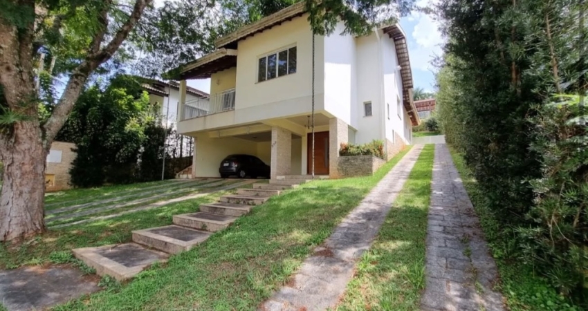 Casa Assobradada à venda em condomínio na Zona Sul!