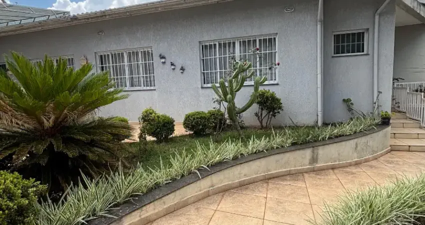 Casa com piscina e 6 dormitórios para locação no bairro altos de bragança!