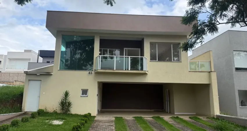 Casa Assobradada para locação em Condomínio zona Sul de Bragança!