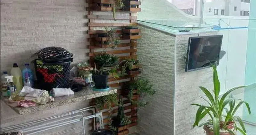 Sobrado em Condomínio em Vila Invernada - São Paulo, SP