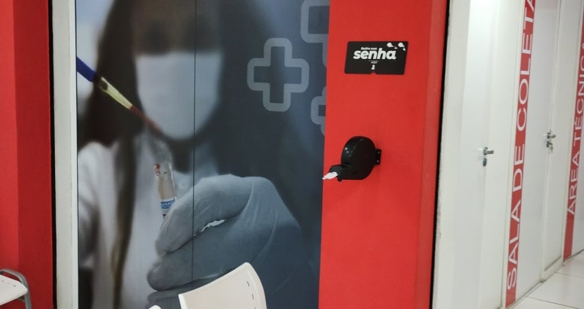 Laboratório de análises clínicas montado, funcionando, todo mobiliário