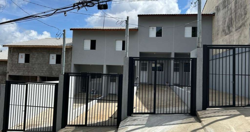 Sobrado para Venda em Bragança Paulista, vila Aparecida, 2 dormitórios, 1 suíte, 1 banheiro, 2 vagas