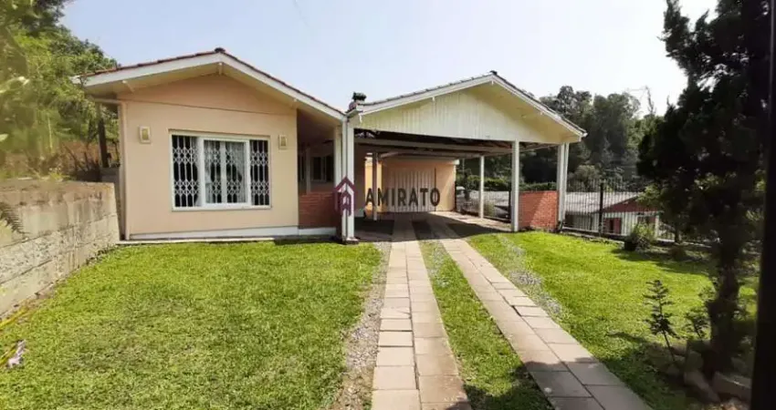 Casa semimobiliada com churrasqueira no Bairro Medianeira em Farroupilha - Venda