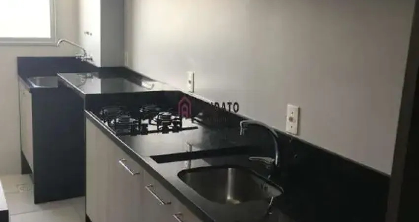 Apartamento com dois dormitórios em condomínio fechado