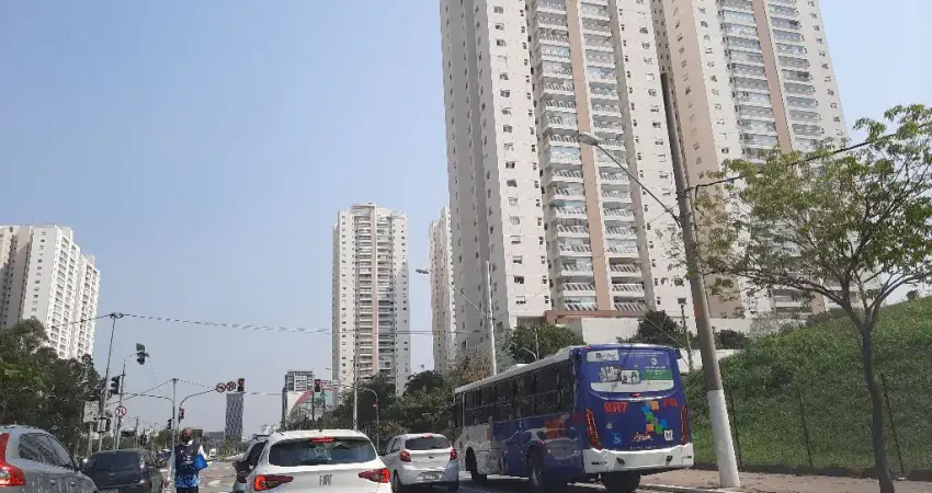 Lindo Apto Praticamente todo mobiliado com 156m2 de Área Útil, 3 suítes, piso Ipê, 1 Master com closet, Sala Ampla par 3 Ambientes +3 garagens