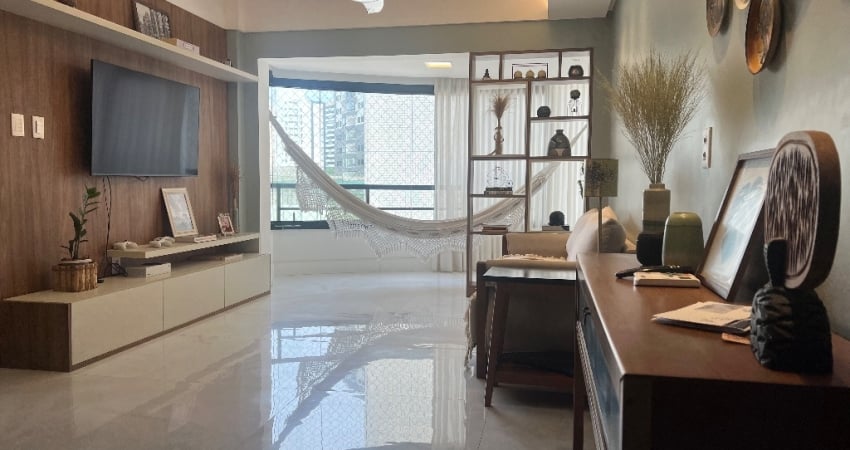 Lindo! 3/4 sendo uma suite, duas garagens, localização privilegiada!