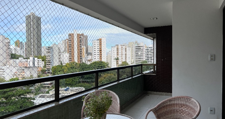 3/4, sendo uma suíte, duas garagens, localização privilegiada da Graça.