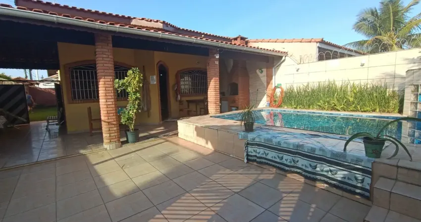 Casa com 3 quartos à venda na Avenida Flacides Ferreira, 796, Balneário Gaivota, Itanhaém