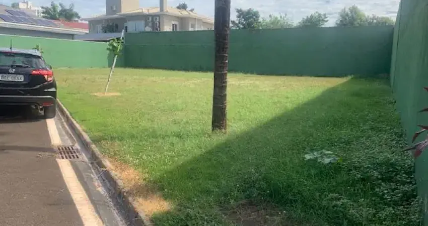Vende-se Terreno no Residencial das Araucárias em Foz