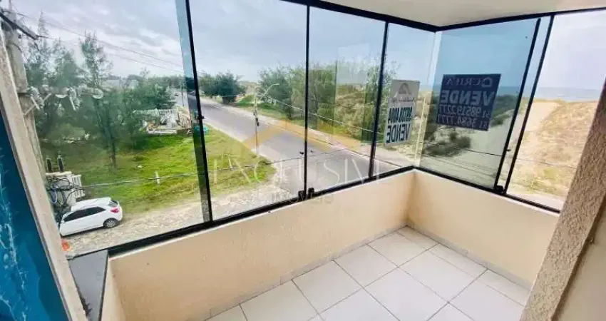 Apartamento 03 dormitórios a beira mar com sacada em Tramandaí
