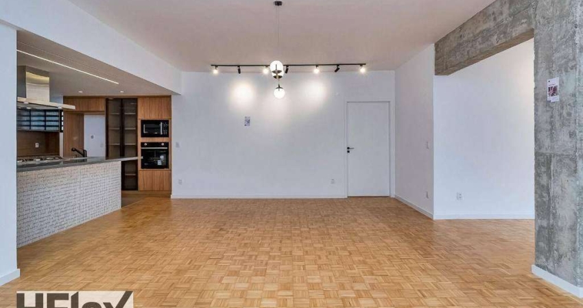 Apartamento reformado 220m2 - 3 dormitórios sendo 1 suíte- 2 vagas - Cerqueira Cesar - SP
