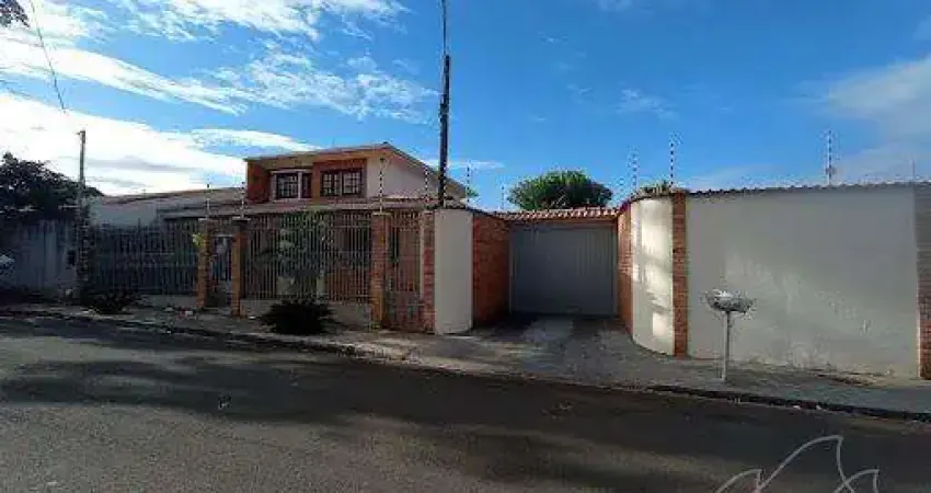 Sobrado à venda em Maringá, Jardim América, com 4 quartos, com 350 m²