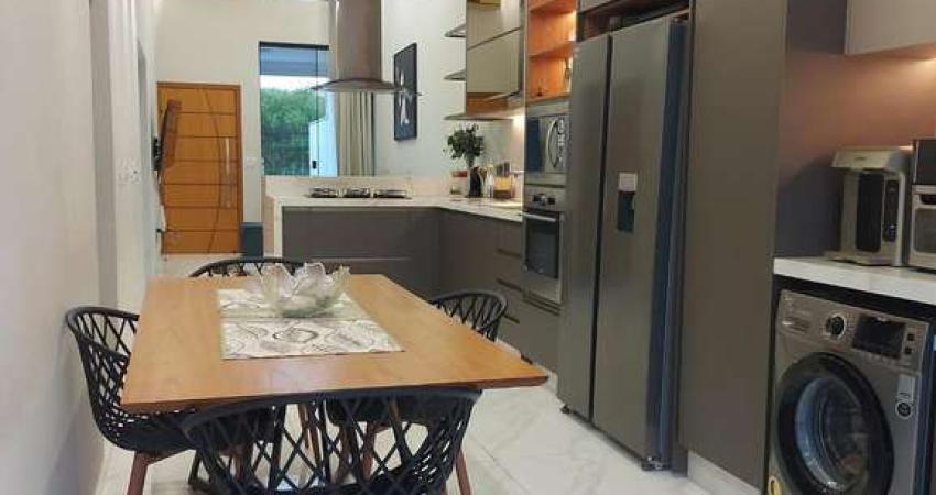 Casa à venda em Maringá, Jardim Montreal, com 3 quartos, com 90 m²