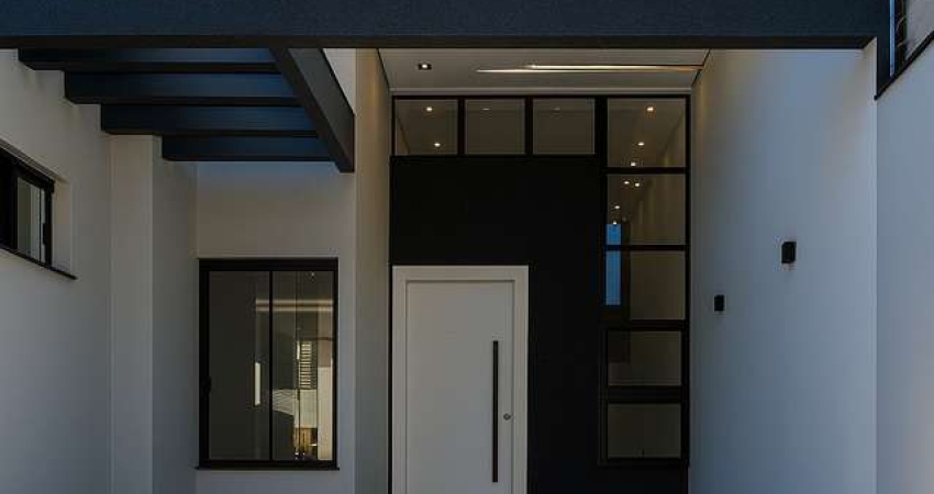 Casa à venda em Maringá, Jardim Três Lagoas, com 3 quartos, com 110 m²