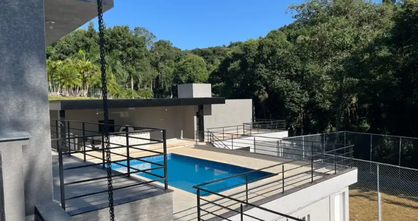 Casa exuberante  em condominio á 15 minutos de atibaia - estuda permuta como parte de pagamento!