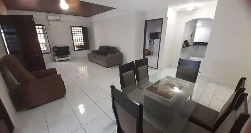 Excelente Casa de Esquina em Capim Macio – Ideal para Moradia ou Comercial