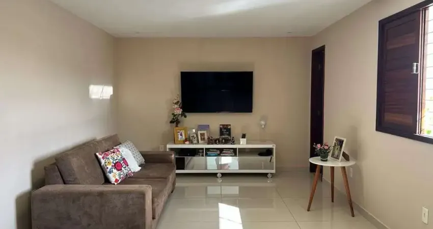 Casa com 3 quartos à venda na Rua Desembargador Felipe Guerra, 849, Barro Vermelho, Natal