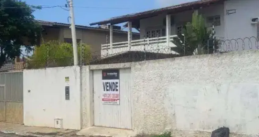 Excelente terreno murado em cotovelo – pronto para construir!
